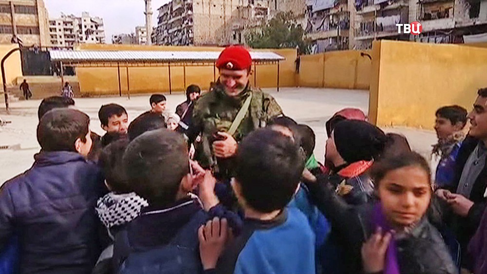 Военная полиция в Сирии и школьники