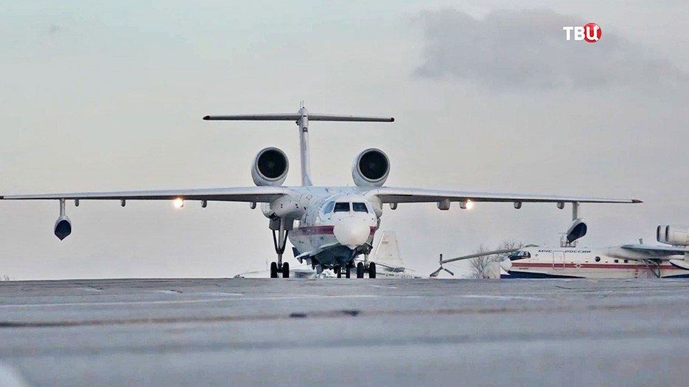 RF-32765 - Russia - МЧС России EMERCOM Beriev Be-200 at Ramenskoye