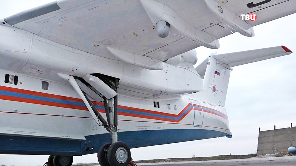 RF-32765 - Russia - МЧС России EMERCOM Beriev Be-200 at Ramenskoye