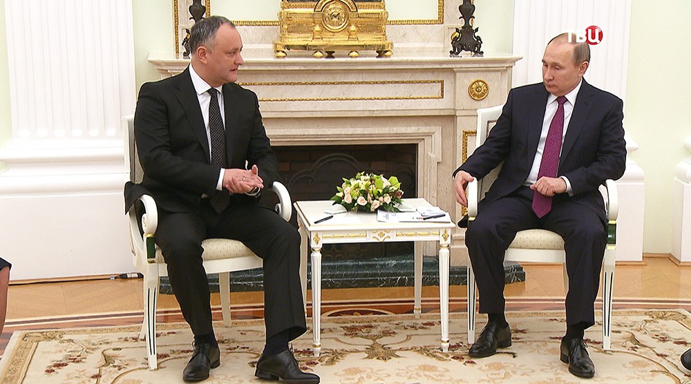 Президент России Владимир Путин и президент Молдавии Игорь Додон