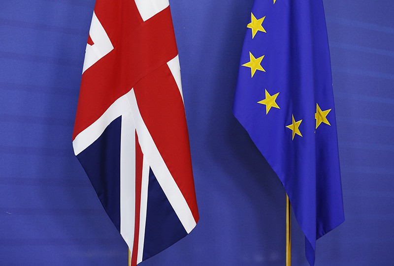 Флаги Великобритании и ЕС 