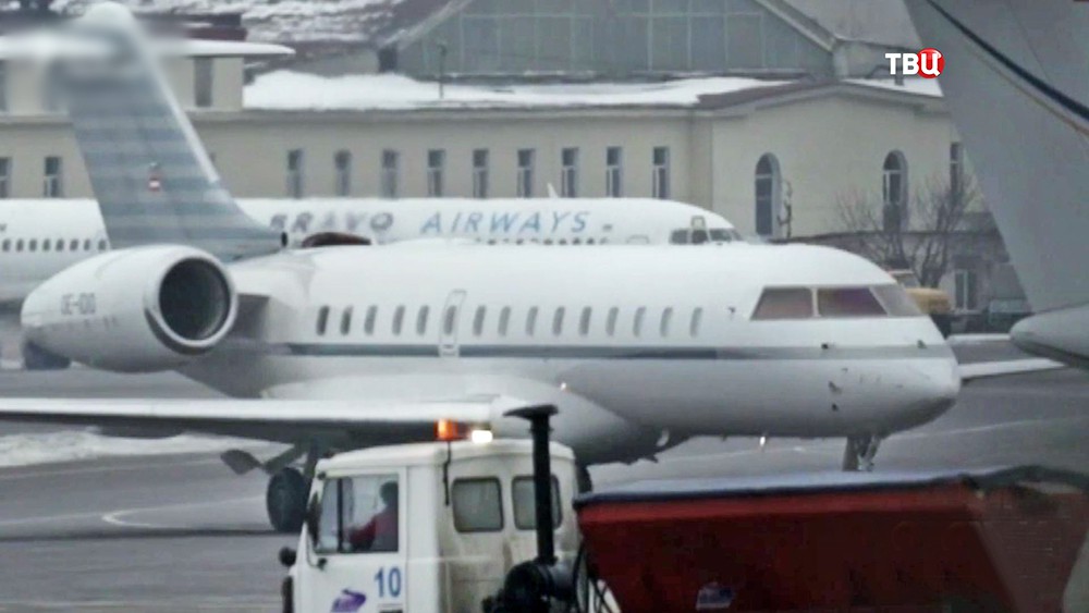 Чартерный самолет украинской делегации