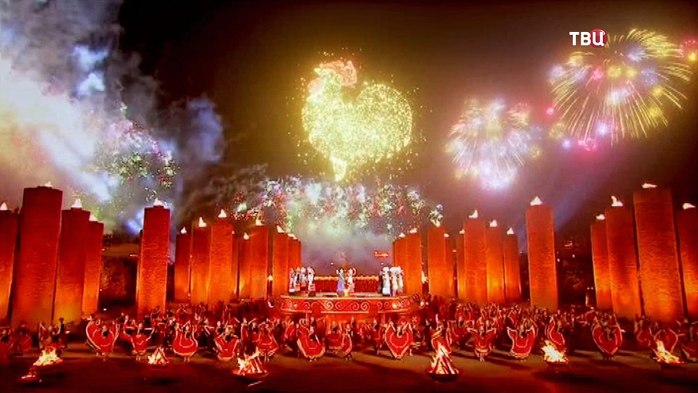 В Китае отмечают Новый год Огненного Петуха