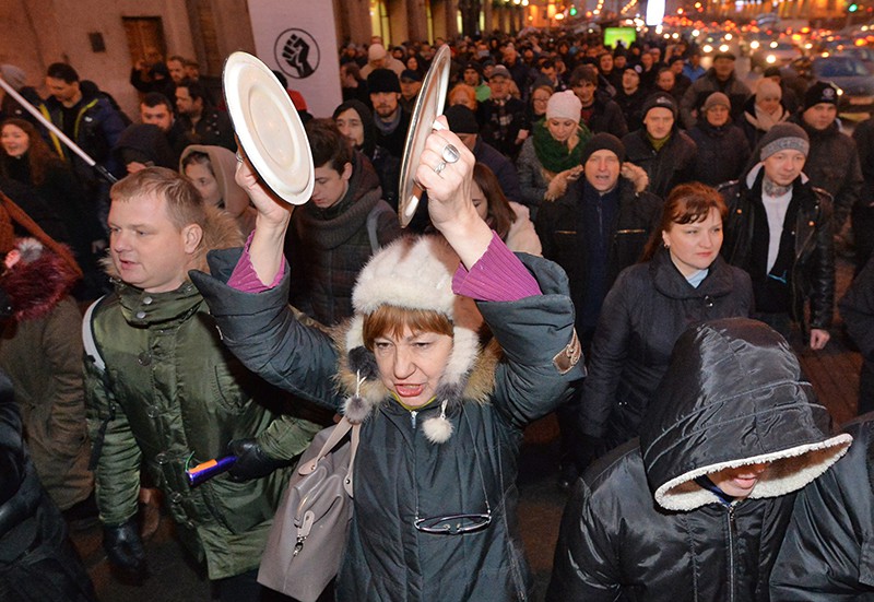 Участники несанкционированной акции белорусской оппозиции "Марш рассерженных белорусов"