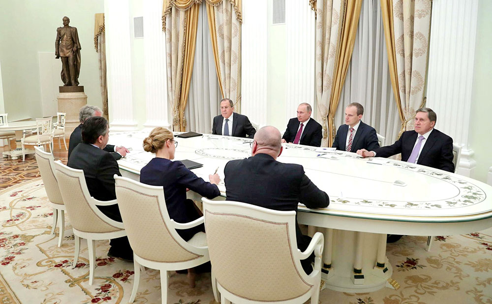 Президент России Владимир Путин и глава МИД ФРГ Зигмар Габриэль
