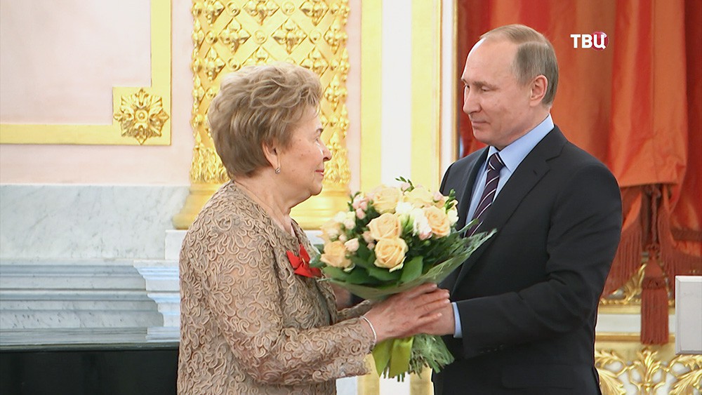 Наина Ельцина и Владимир Путин 