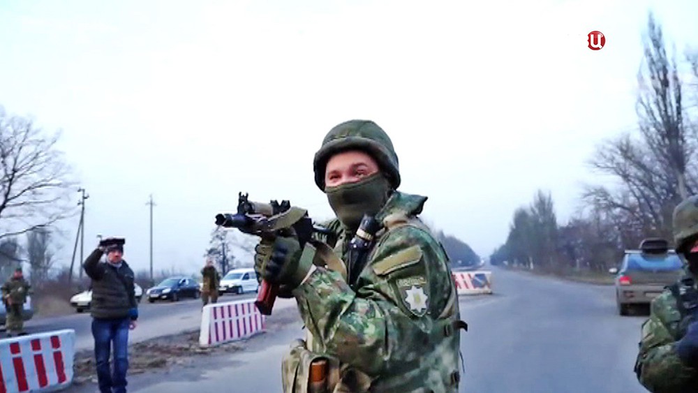 Военнослужащие армии Украины в зоне блокады Донбасса