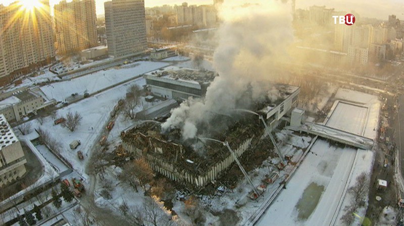 Здание библиотеки ИНИОН после пожара