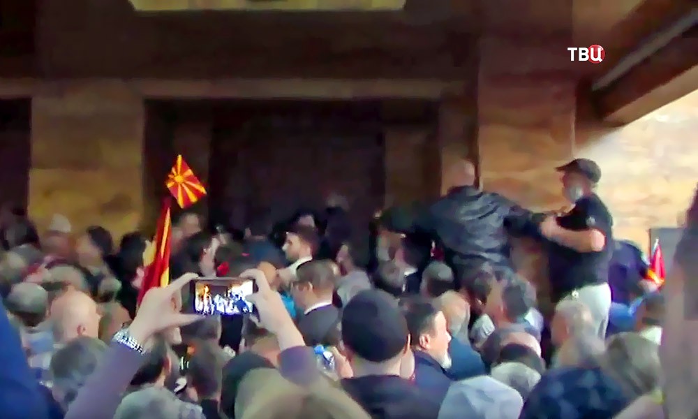 Уличные беспорядки в Македонии