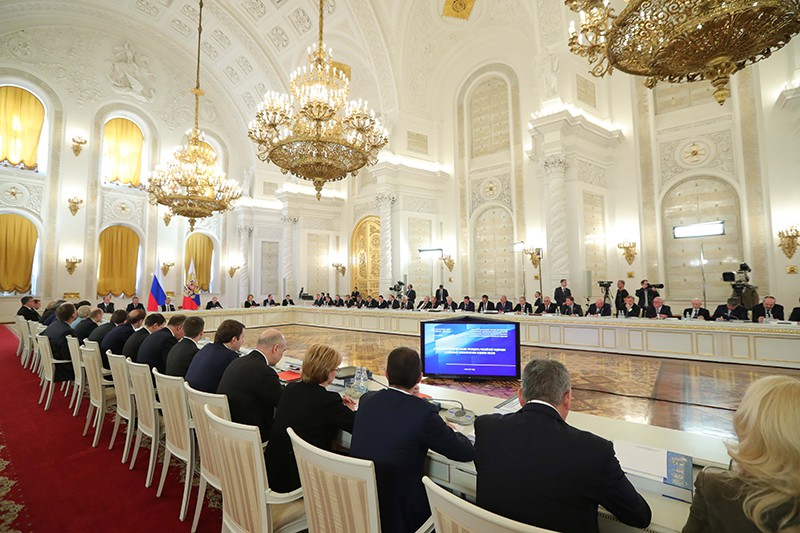 Президент России Владимир Путин проводит заседание 