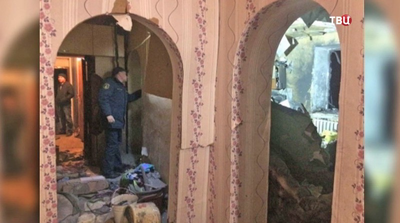 Последствия обрушения в жилом доме в Хакасии 