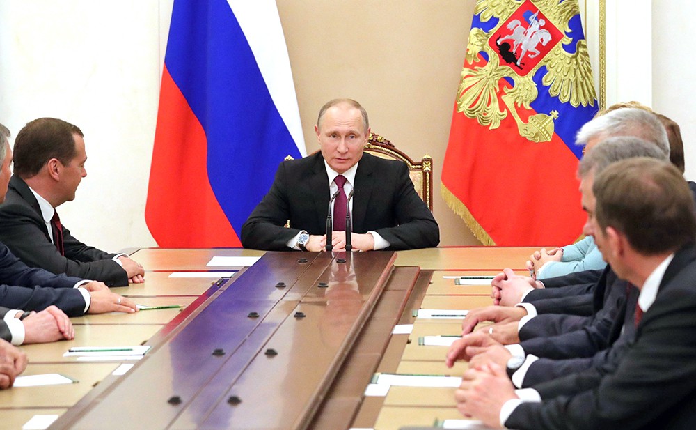 Владимир Путин на заседании с членами Совбеза