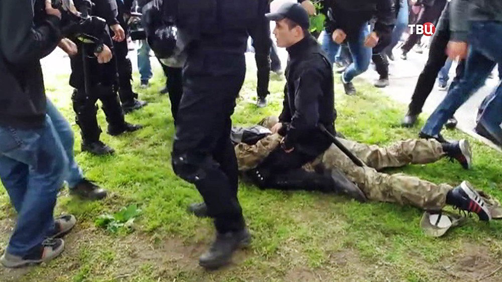 Полиция Украины задерживает радикалов