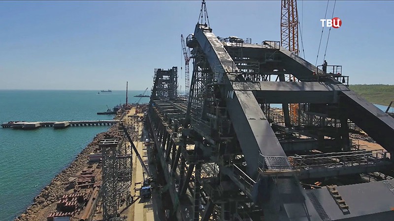Строительство Крымского моста через Керченский пролив