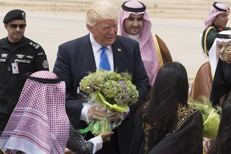 Президент США Дональд Трамп во время визита в Саудовскую Аравию