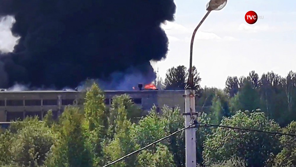 Пожар на складе в Ярославле 