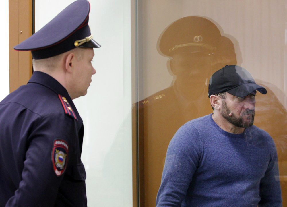Обвиняемые в убийстве Бориса Немцова в суде  