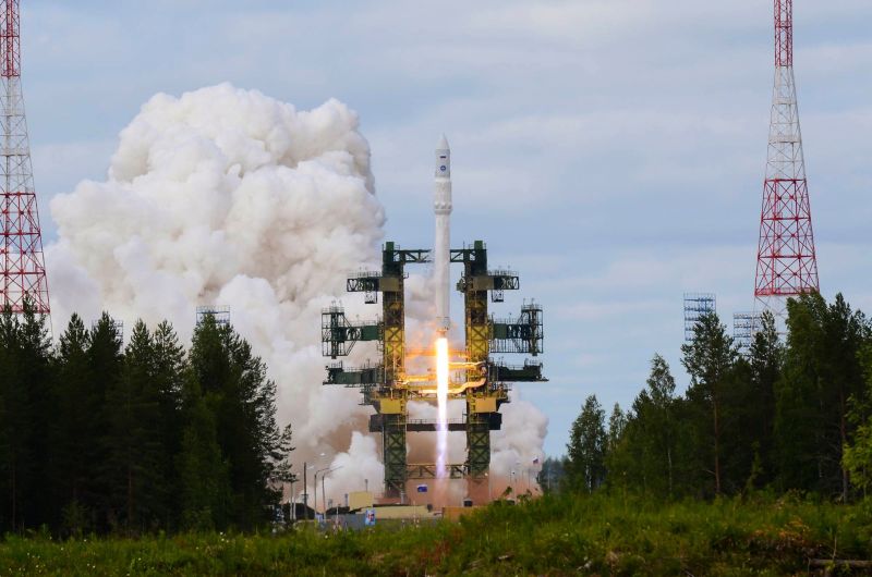 Запуск ракеты "Ангара" с космодрома "Плесецк"