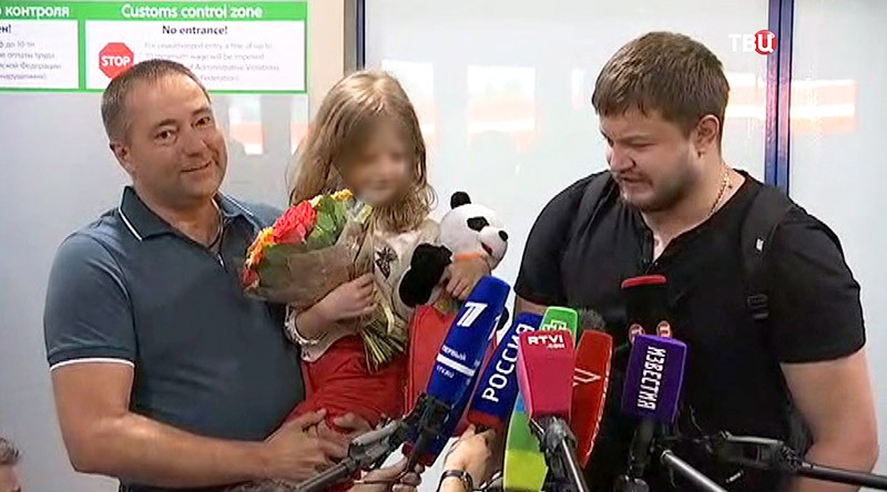 Сергей Уханов и его дочь Лиза в Москве
