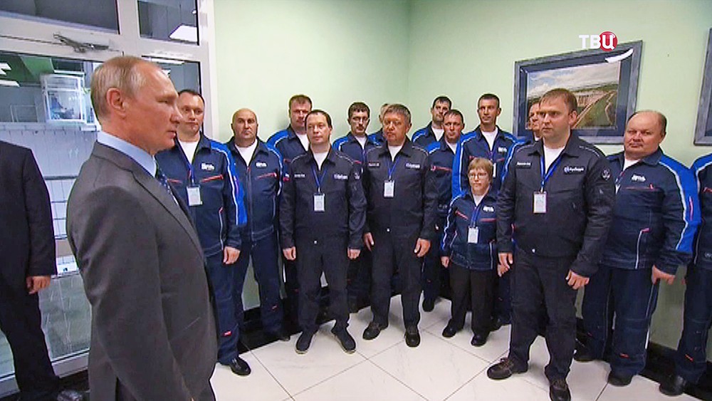 Президент России Владимир Путин посетил Нижне-Бурейскую гидроэлектростанцию