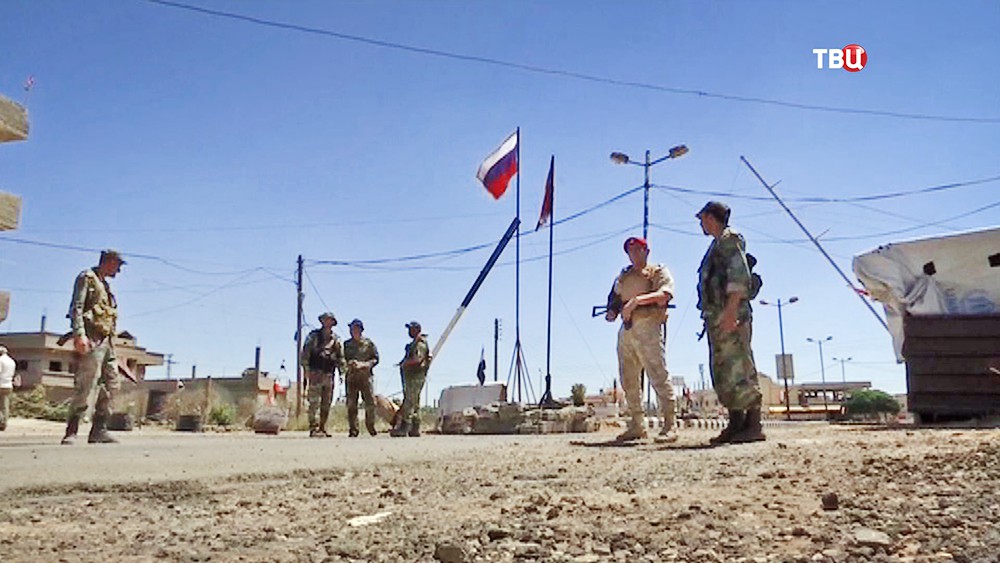 Военная полиция МО России на КПП в Сирии 