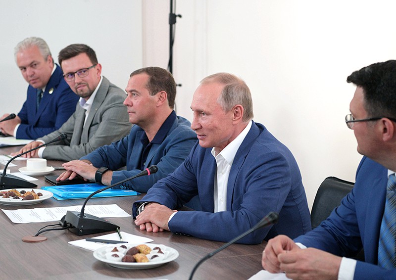 Рабочая поездка Владимира Путина и Дмитрия Медведева в Севастополь 