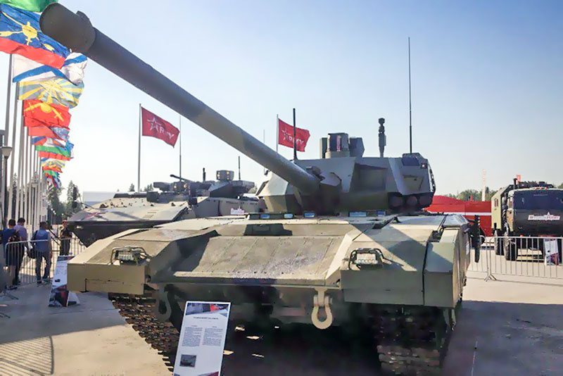 Танк Т-14 "Армата" на выставке военной техники