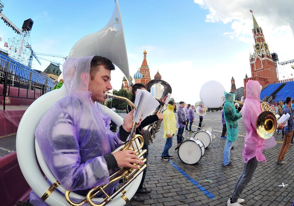 Репетиция участников военно-музыкального фестиваля "Спасская башня"