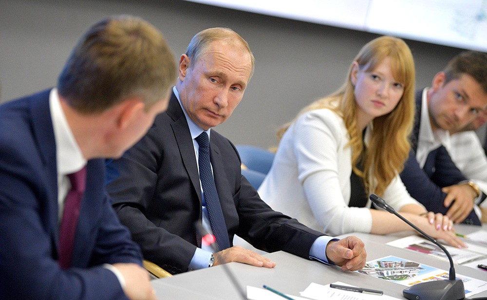 Президент России Владимир Путин на совещании