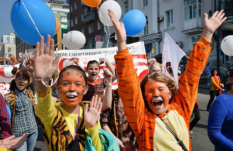 Участники праздничных мероприятий, посвященных Дню тигра, во Владивостоке
