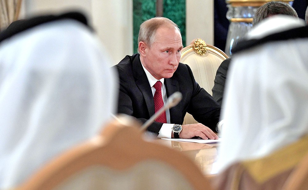 Президент России Владимир Путин во время российско-саудовских переговорах