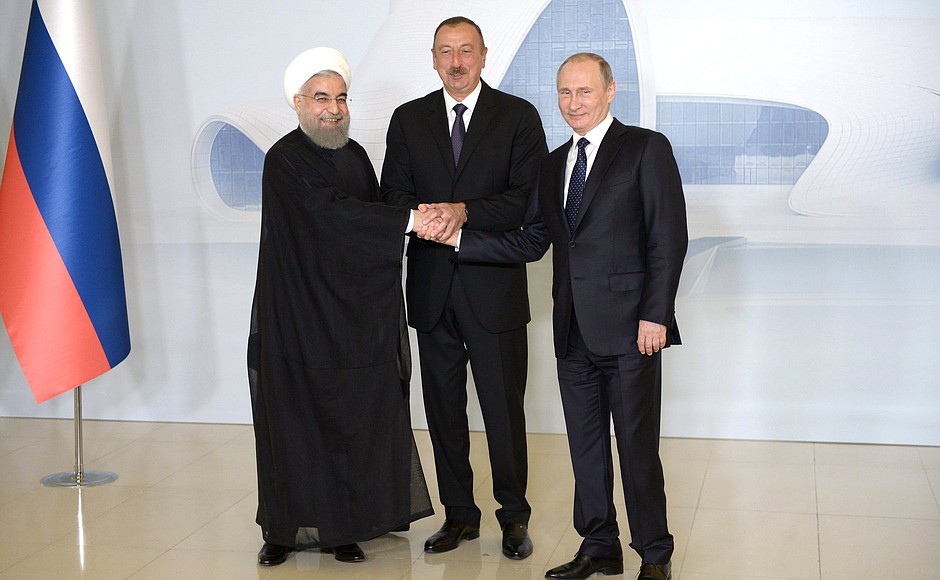 Президент России Владимир Путин, лидер Ирана Хасан Роухани и глава Азербайджана Ильхам Алиев