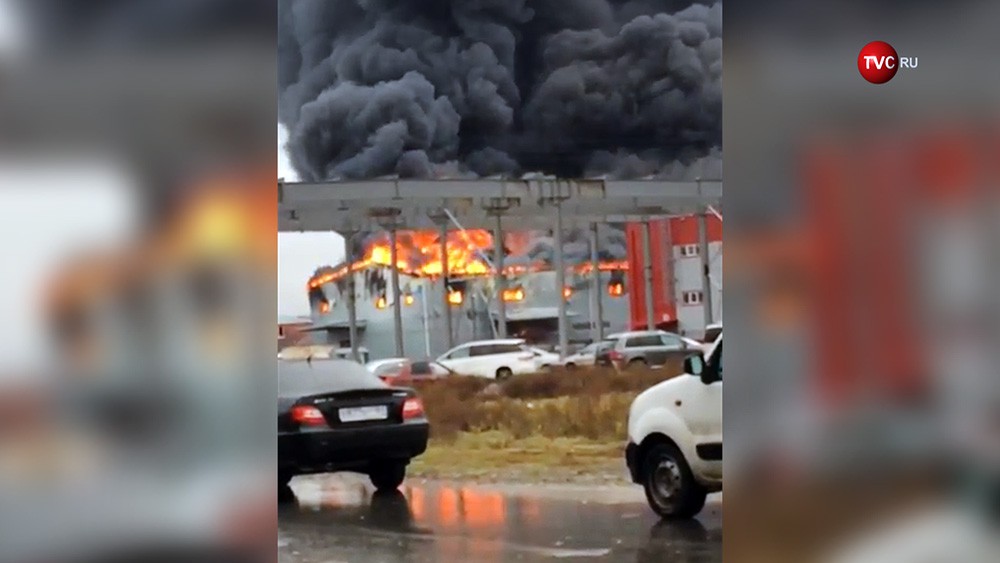 Пожар на рынке "Атлант" в Ростове на Дону