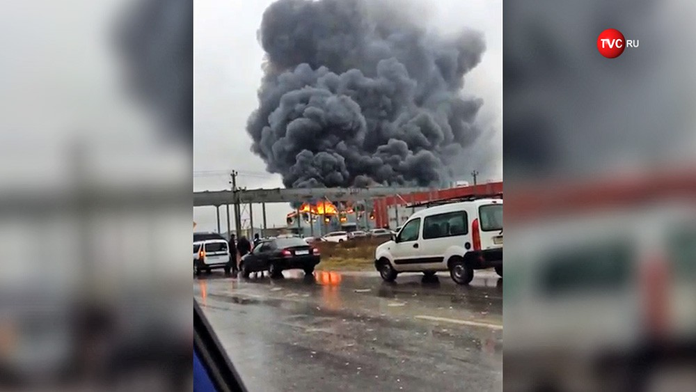 Пожар на рынке "Атлант" в Ростове на Дону