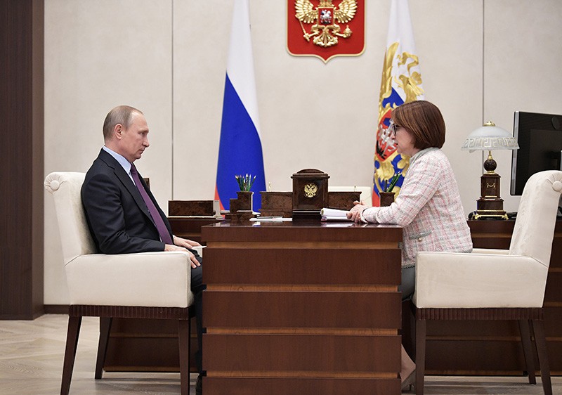 Президент России Владимир Путин и председатель Центрального банка Эльвира Набиуллина