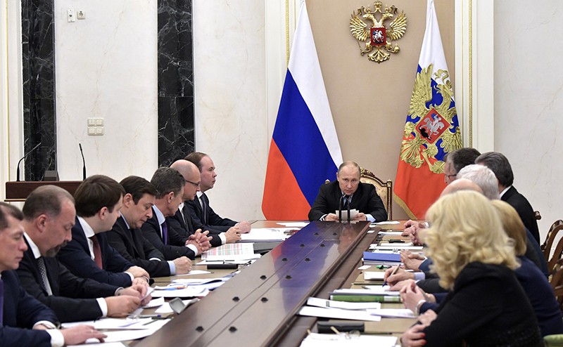 Владимир Путин на совещание с членами Правительства