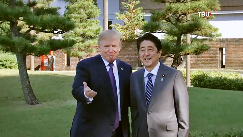 Дональд Трамп и Синдзо Абэ