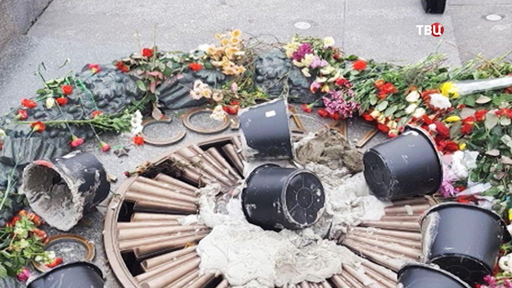 Осквернение Вечного огня в Киеве