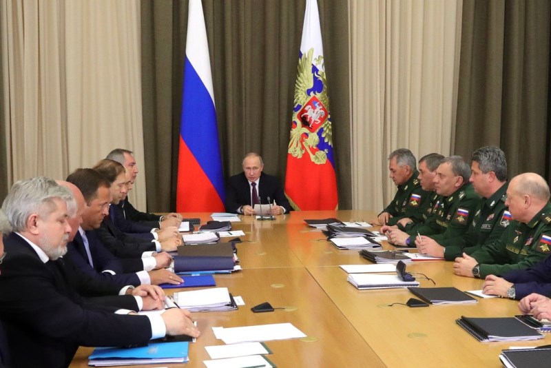 Владимир Путин на встрече с военными и представителями ОПК