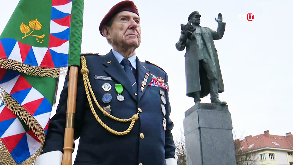 Памятник маршалу Коневу в Праге