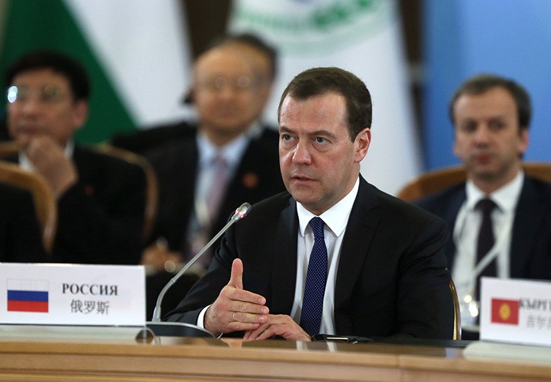  Дмитрий Медведев выступает на заседании Совета глав правительств стран ШОС