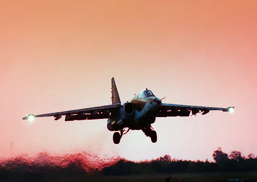 Штурмовик Су-25 ВКС России