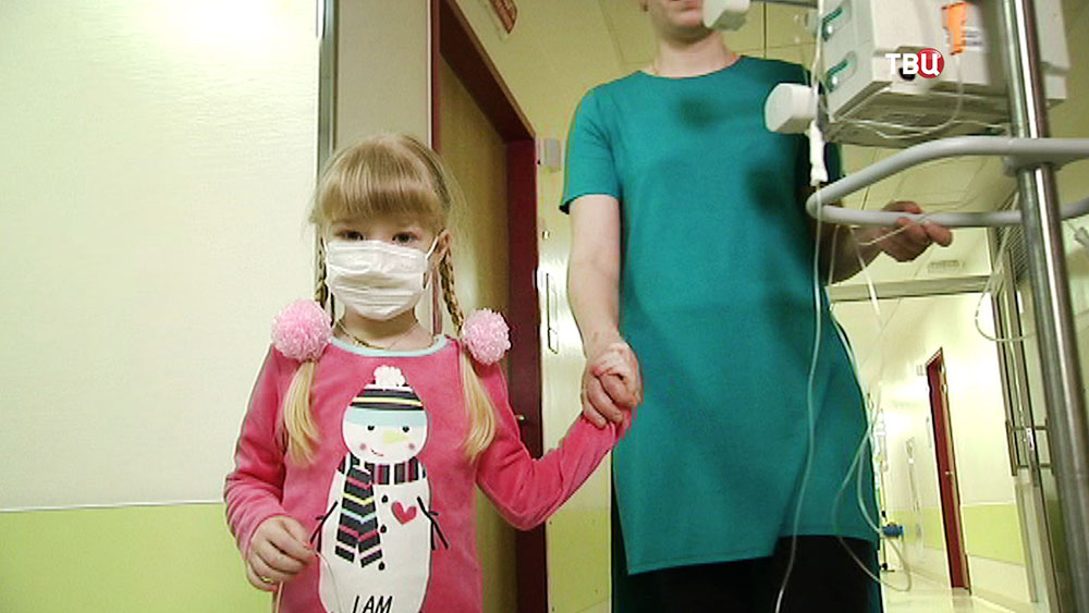 4-летняя Настя Первицкая в больнице