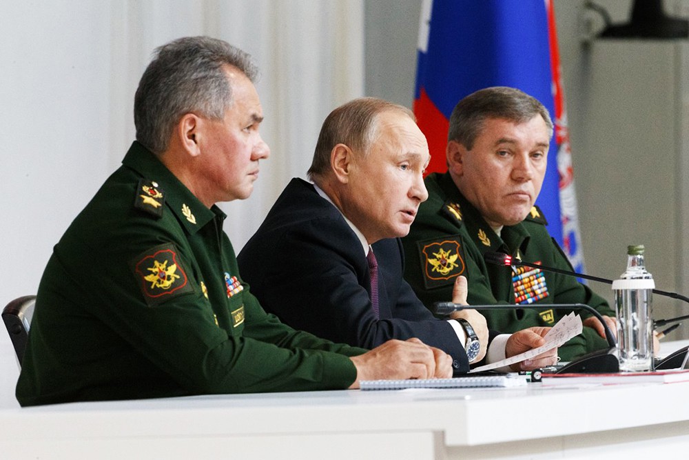 Президент России Владимир Путин на расширенном заседании Минобороны России
