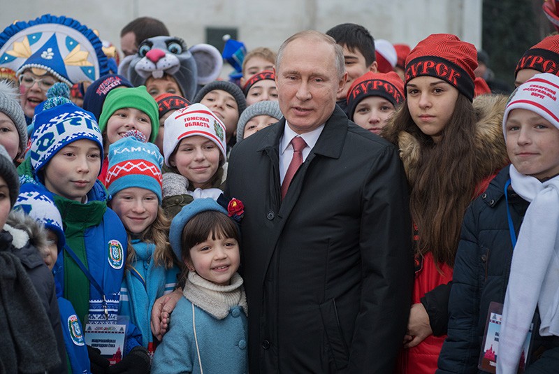 Владимир Путин во время встречи с детьми