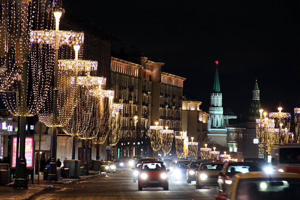 Новогодняя иллюминация на Тверской улице