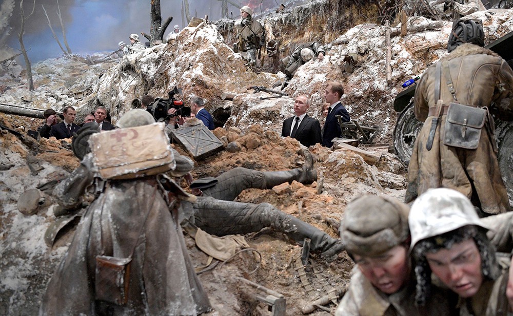 Владимир Путин посетил музей-панораму "Прорыв"