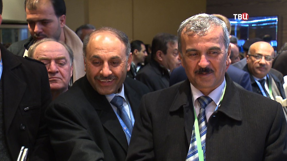 Участники Конгресса сирийского национального диалога