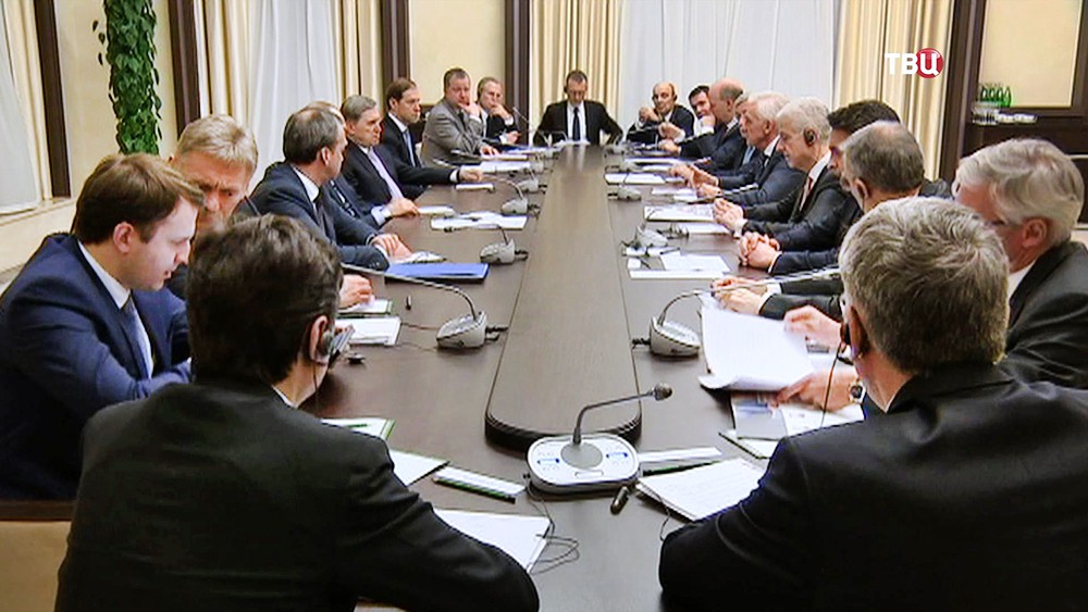 Владимир Путин встретился с представителями экономического совета ассоциации "Франко-российской торгово-промышленной палаты"