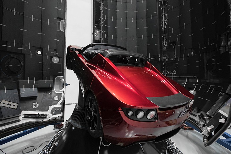 Автомобиль Tesla Roadster